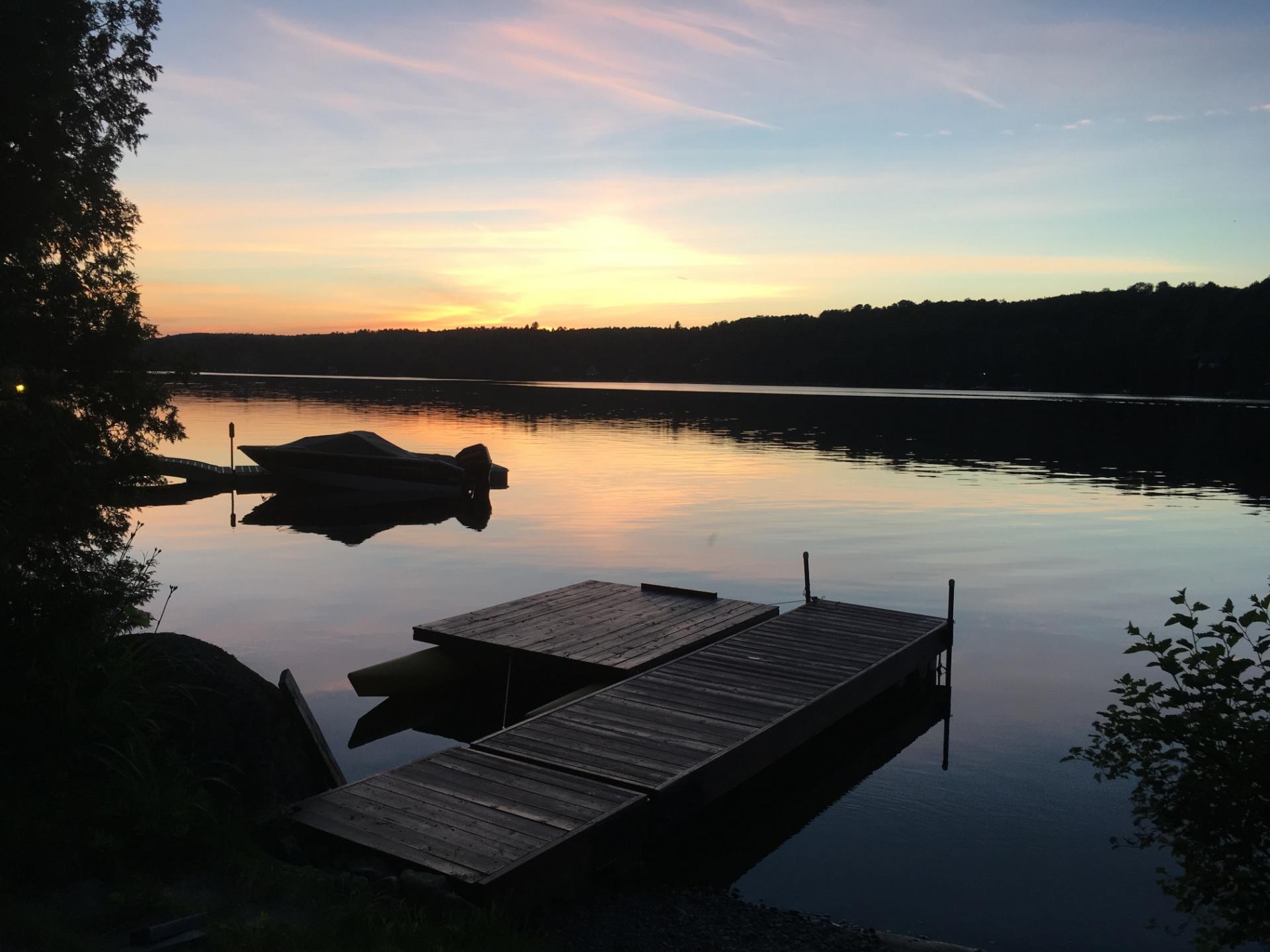 Josée Desrosiers Coucher du soleil au Lac Brûlé Chertsey